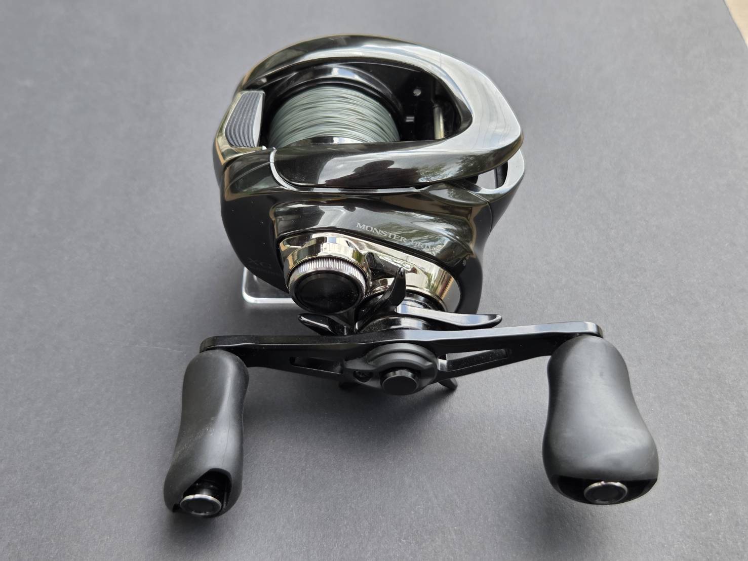 アンタレスDCMD 正面・MONSTER DRIVEロゴとダブルハンドル展開