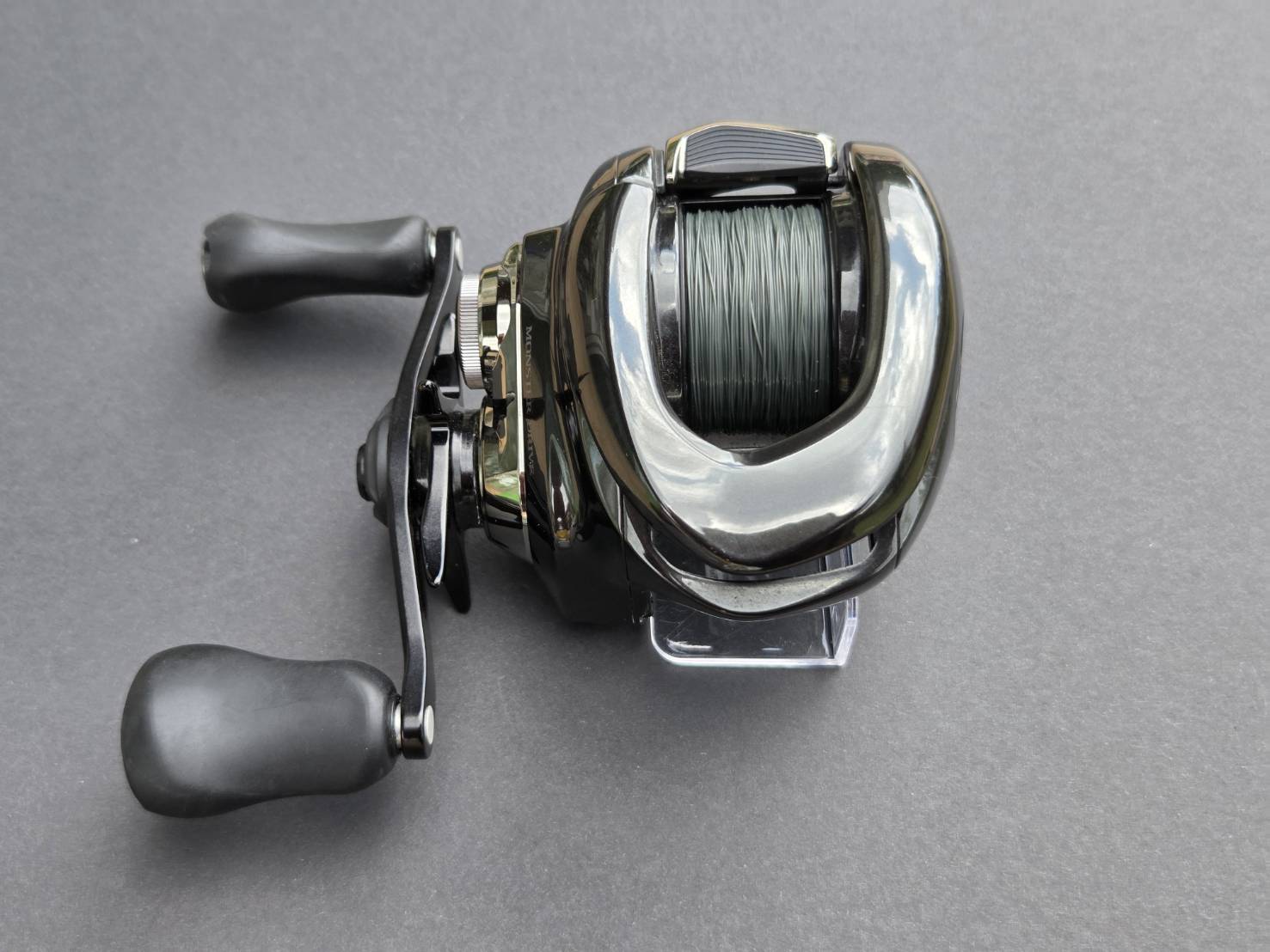 アンタレスDCMD ハンドル側全体・ダブルハンドルのシルエット