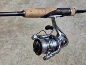 シマノ エクスプライド 267L+ コルクグリップ スピニングリール フロントビュー